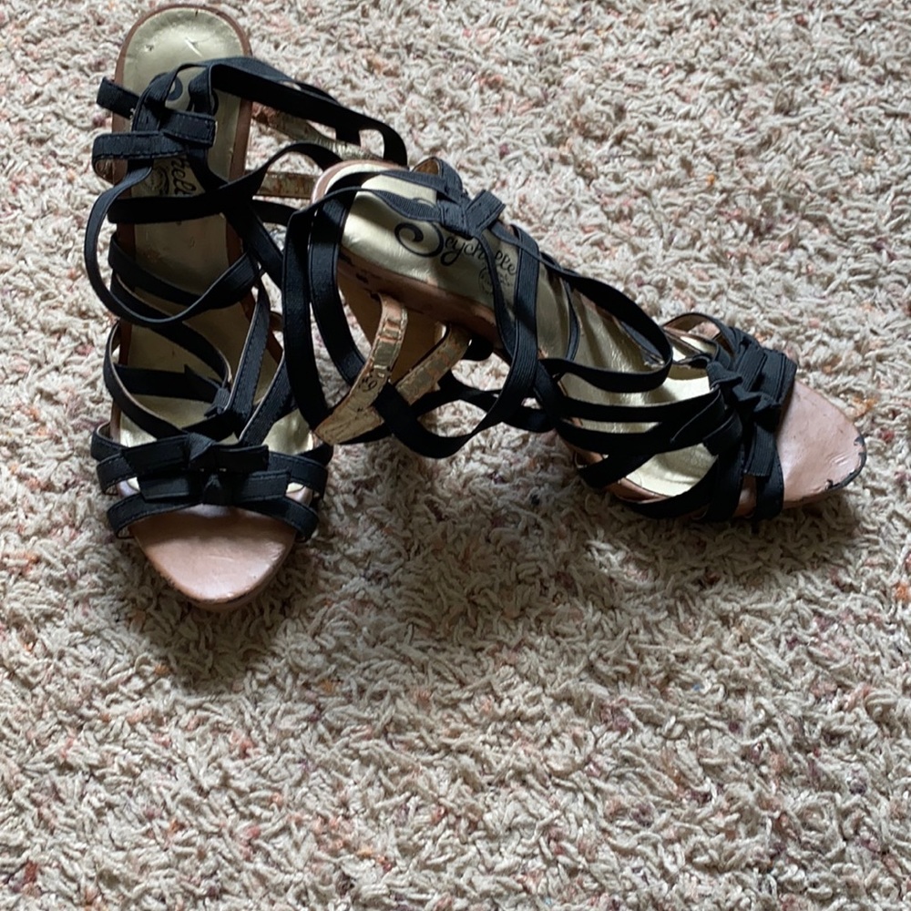 Seychelles laced Heels